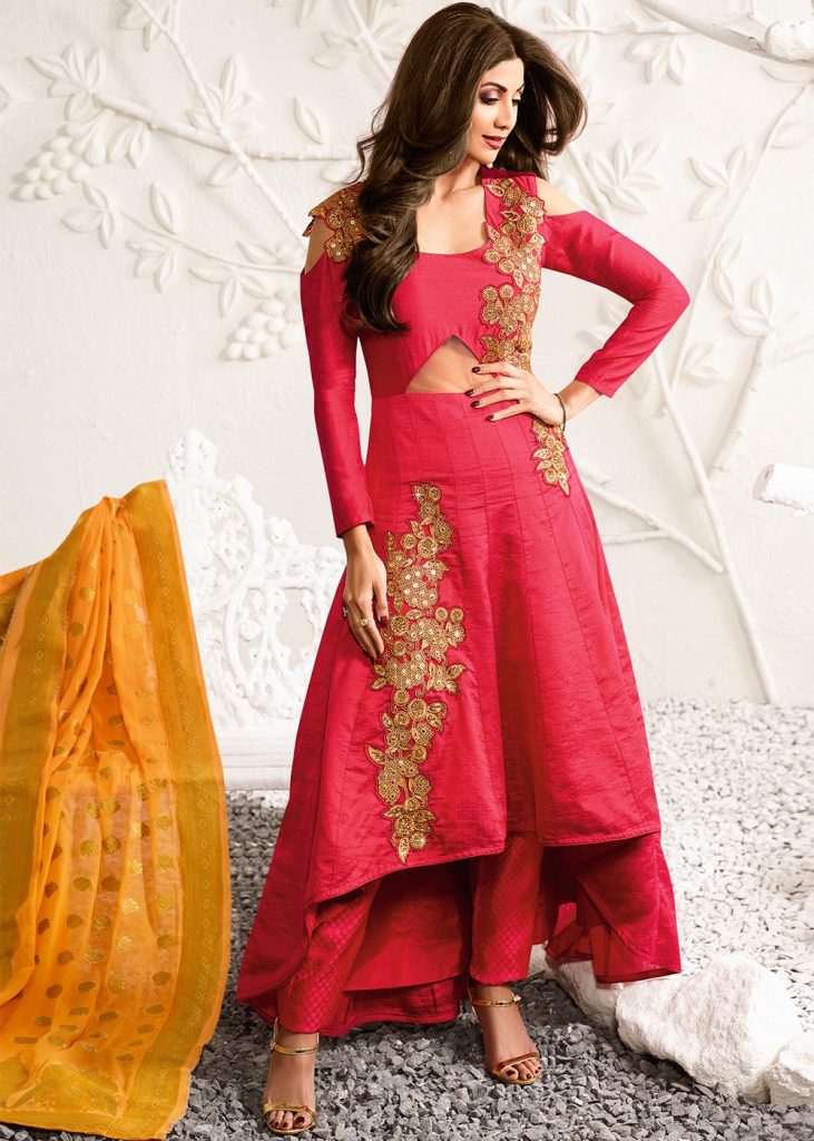 How Curvy Girls Can Dress Modestly Using Salwar Suits?