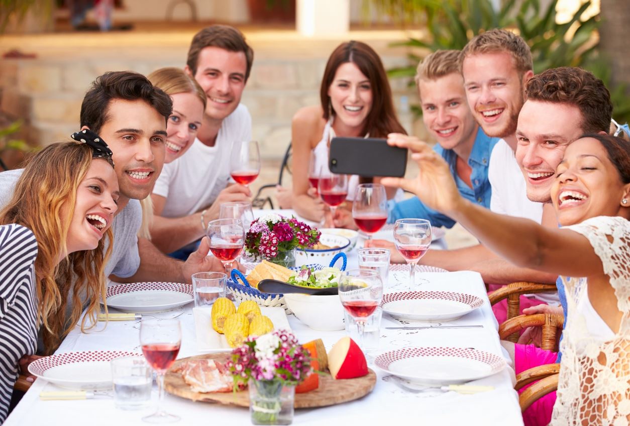 What Modest Clothing to Wear to a Holiday Party The Crush Fashion